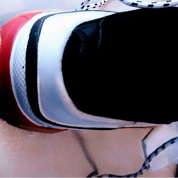 MEN'S TRIPLE S SNEAKER IN BLACK BALENCIAGA - Picture 5 of 6